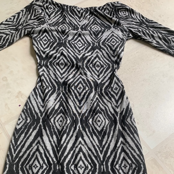 NWOT Paprika Cut Out, Low V Midi Dress, Size Small (US 4) - Picture 4 of 6